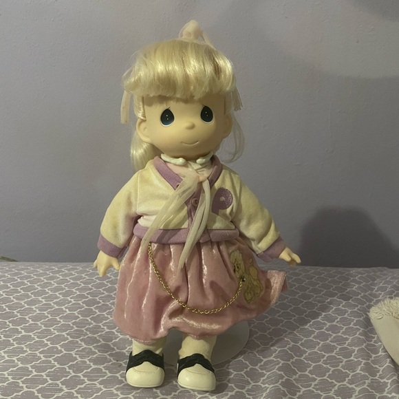 Vintage Precious Moments Peggy Sue 1st Edition Nostalgic Series Doll - Picture 2 of 7